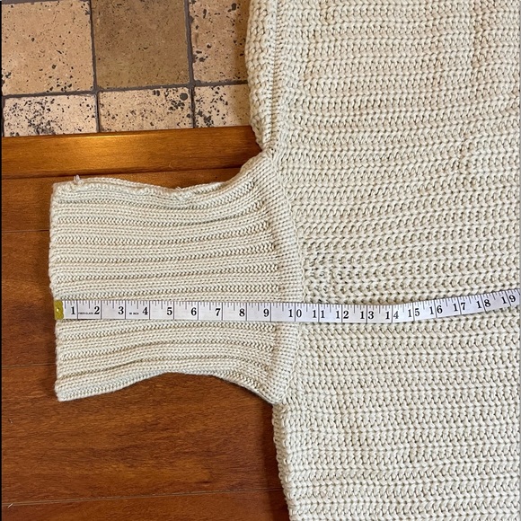 STEVE MADDEN Turtle Neck Poncho Bat Sleeve OSFM - Picture 8 of 11